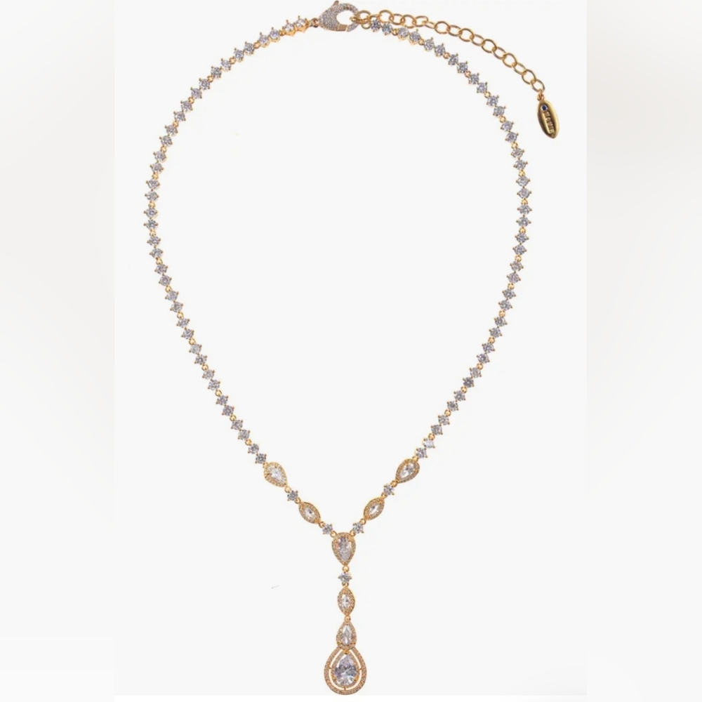 NEW. Elegant Gold CZ Necklace